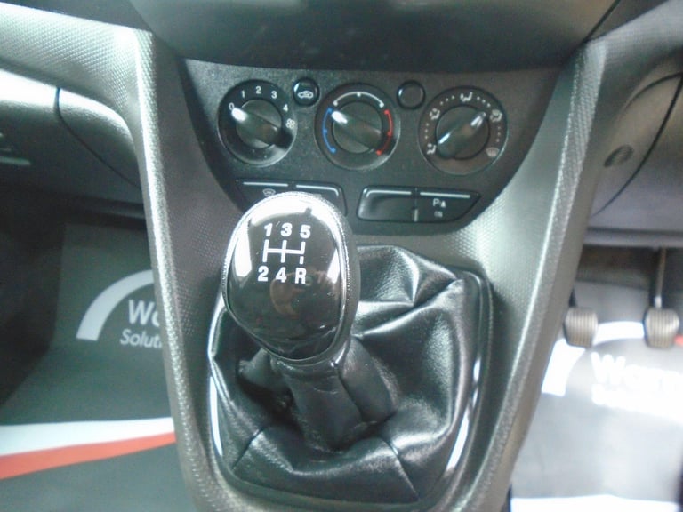 2017 Ford Transit Connect 1.5 TDCi 210 Trend L2 H1 5dr PANEL VAN Diesel Manual