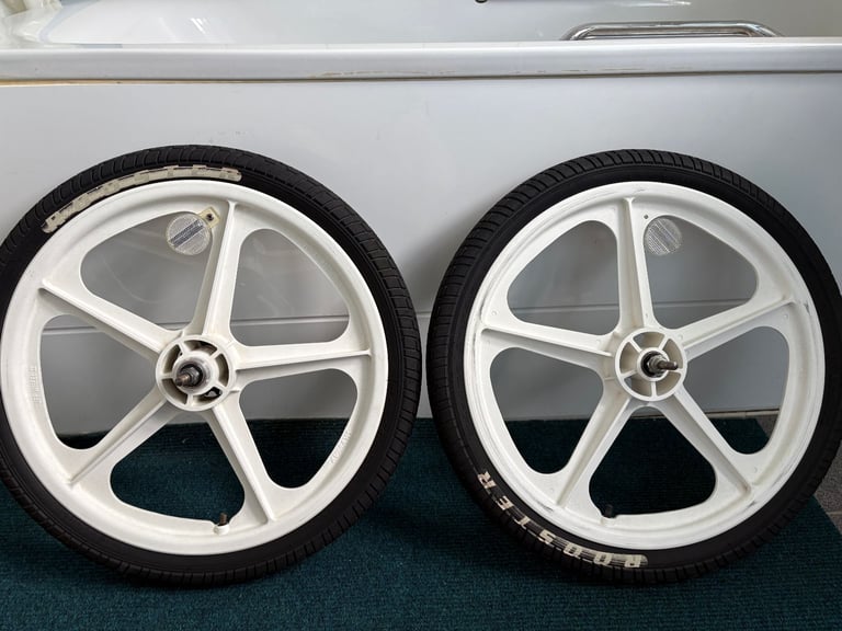 2 SKYWAY TUFF 2 WHEELS  20 inch  WHITE WITH ROOSTER TYRES  VERY CLEAN   £120