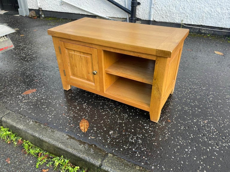 Solid oak wood tv cabinet only £79