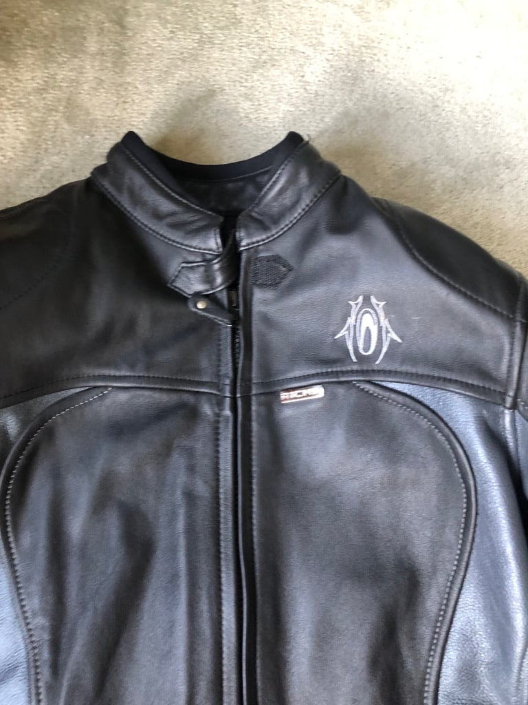 Motorbike leather jacket and trousers women’s ,brand richa worn 3 times from new