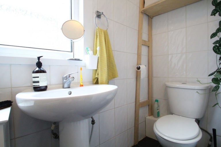 Chain free! Hane Estate Agents offer a first floor two bedroom converted flat. 
