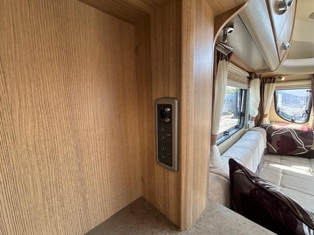 2012 STERLING DIAMOND ELITE COMPACT TOURING CARAVAN