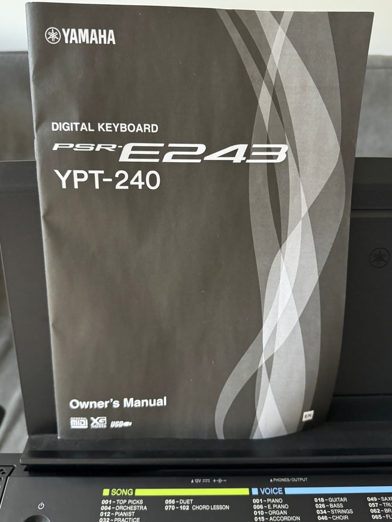 Yamaha electric keyboard 