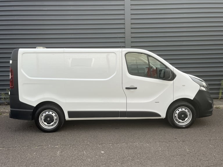 VAUXHALL VIVARO TRAFFIC 1.6 CDTi 2900 ecoFLEX White Manual Diesel 2017