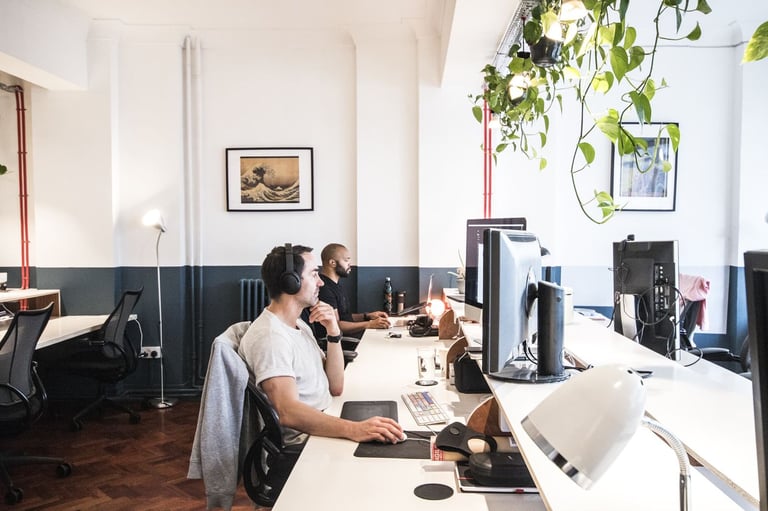  Office | Creative Space | Beauty Room | Workspace | Commercial unit in Leytonstone East London E10 