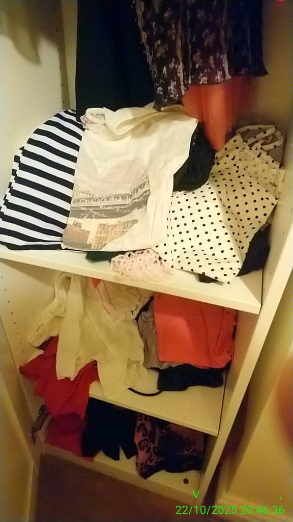 Lots of girl clothes. 8-13. For free