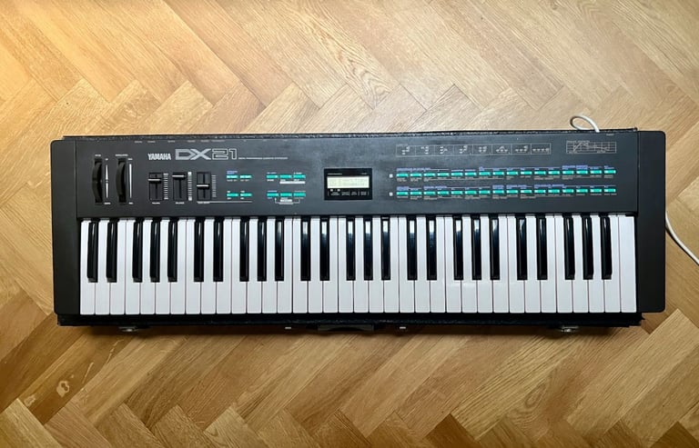 Yamaha DX21 FM Synthesizer