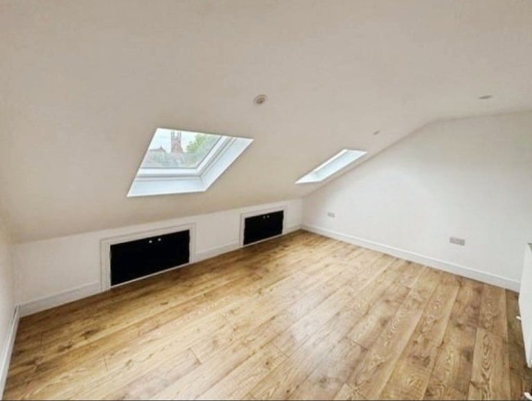 6Bed 3Bath House to rent in Harrow - Thomson Road