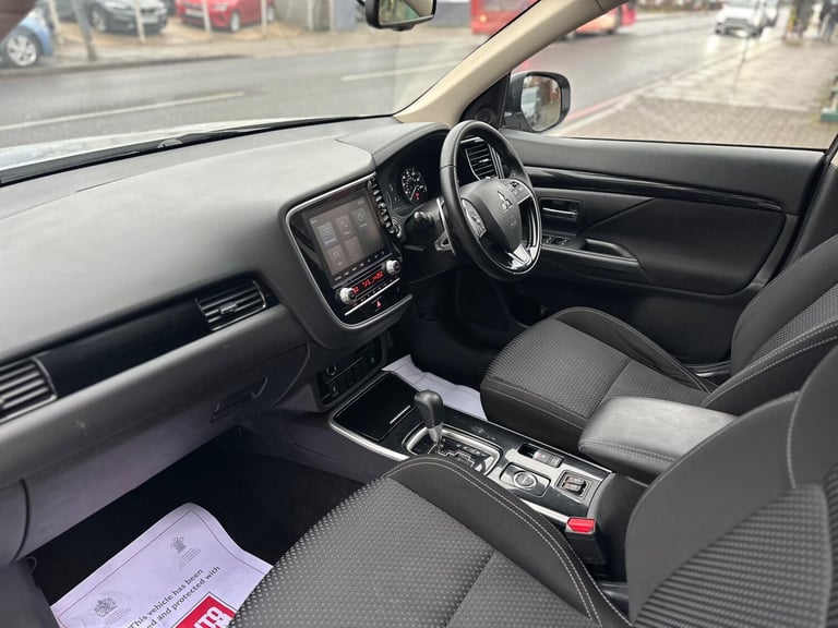 2020 Mitsubishi Outlander 2.0 MIVEC Design CVT 4WD Euro 6 (s/s) 5dr ESTATE Petrol Automatic