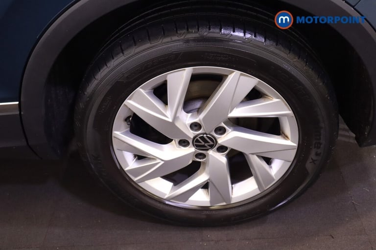 2021 Volkswagen Tiguan 1.5 TSI 150 Life 5dr SUV Petrol Manual