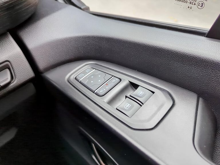 2025 Nissan Primastar 2.0 dCi 30 Tekna Crew Van L1 H1 Euro 6 (s/s) 6dr WINDOW VAN Diesel Manual