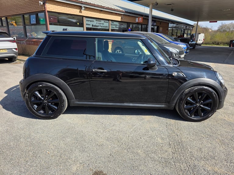 2013 MINI Hatch 1.6 Cooper S 3dr HATCHBACK Petrol Manual