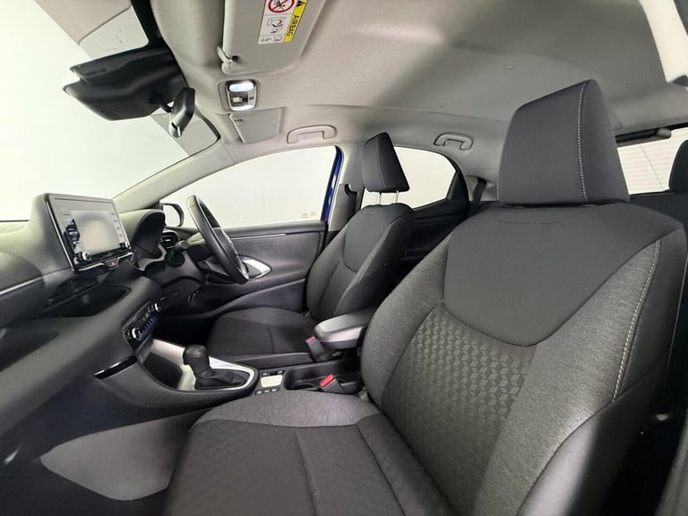 2020 Toyota Yaris 1.5 VVT-h Icon E-CVT Euro 6 (s/s) 5dr Hatchback PETROL/ELECTRIC Automatic