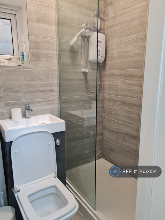 7 bedroom house in Tottenham, London, N15 (7 bed) (#2652154)