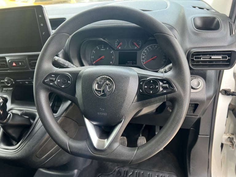 2020 Vauxhall Combo 2300 1.5 Turbo D 100ps H1 Sportive Van PANEL VAN Diesel Manual
