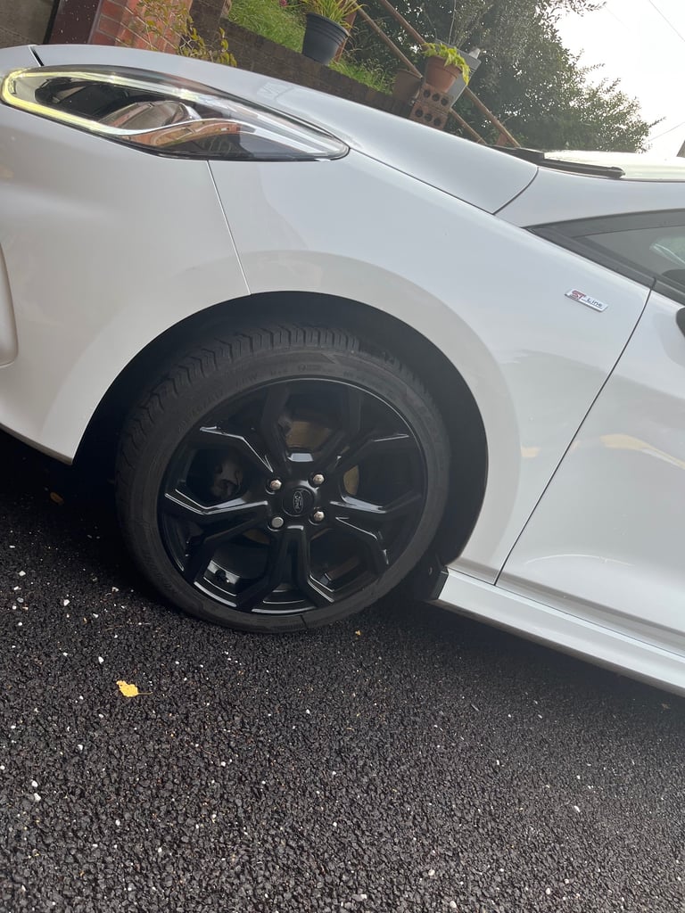 2018 1L Ford Fiesta ST Line - 3 door - White - B&O speaker system 