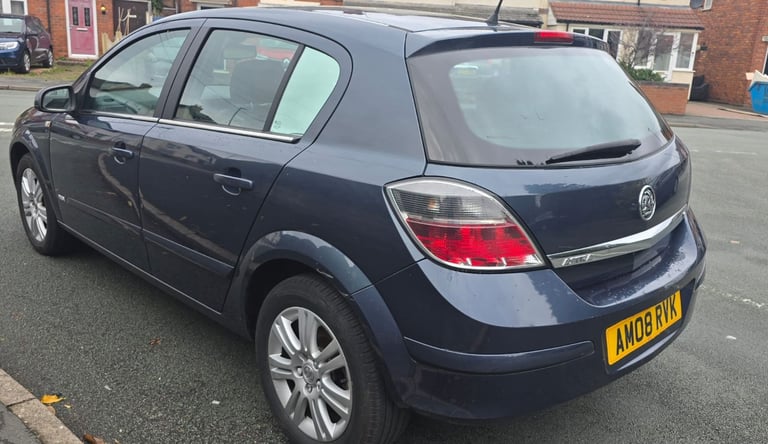 Vauxhall astra 1.8 5dr nissan toyota skoda Volkswagen honda peugeot ford suzuki citroen renault