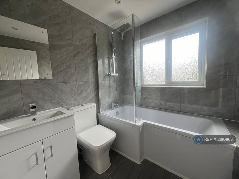 3 bedroom house in Jiggins Lane, Birmingham, B32 (3 bed) (#2180963)