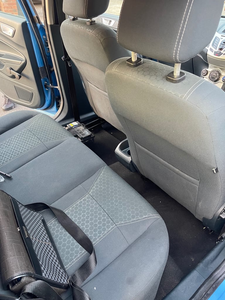 Ford, FIESTA, Hatchback, 2012, Manual, 1242 (cc), 5 doors
