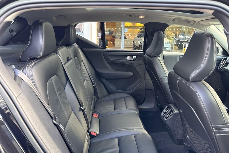 2022 Volvo XC40 2.0 B4 MHEV Ultimate SUV 5dr Petrol Hybrid DCT Auto Euro 6 (s/s) (197 ps) ESTATE ...