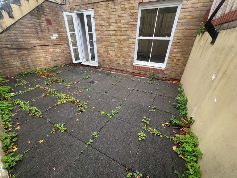 Brand New, Luxury, 1 Bed Garden Flat, 20 Mins To Central London 
