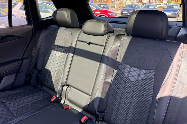 2025 Volkswagen Tiguan 2.0 TSI 265 4Motion Black Edition 5dr DSG SUV Petrol Automatic