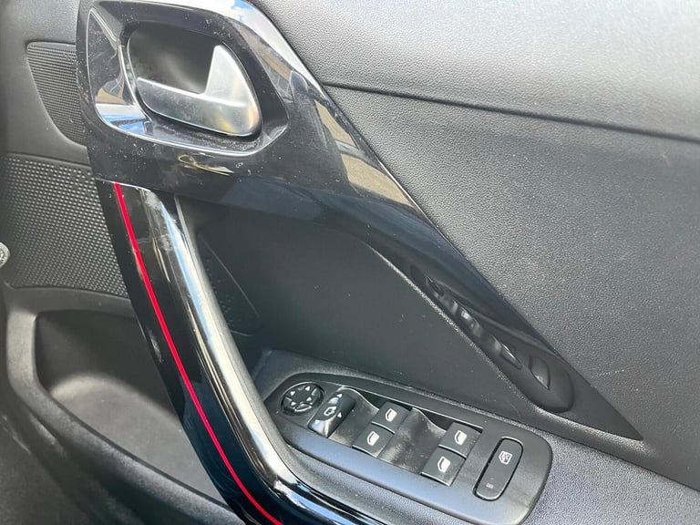 PEUGEOT 2008 1.2 PureTech GPF GT Line 2019