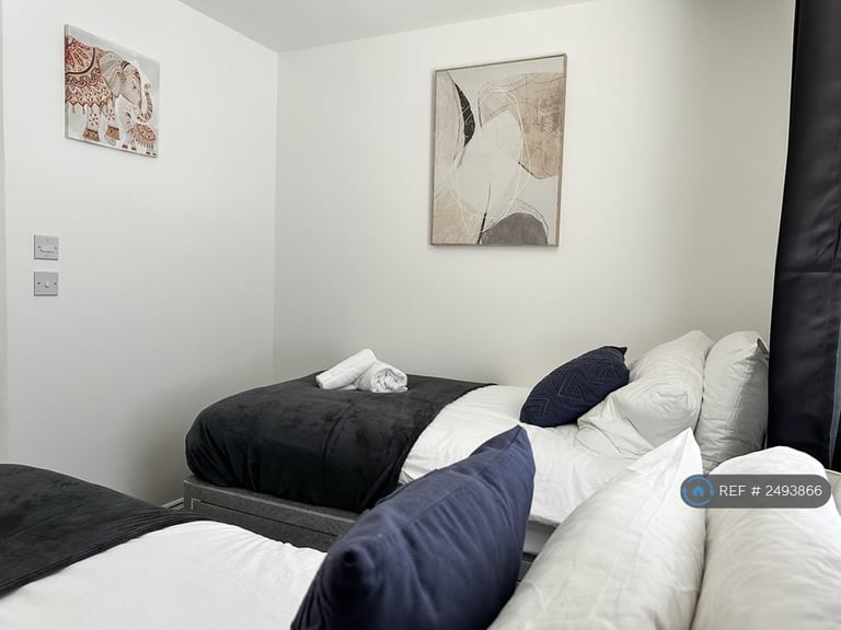 2 bedroom flat in Conyger Close, Great Oakley, Corby, NN18 (2 bed) (#2493866)