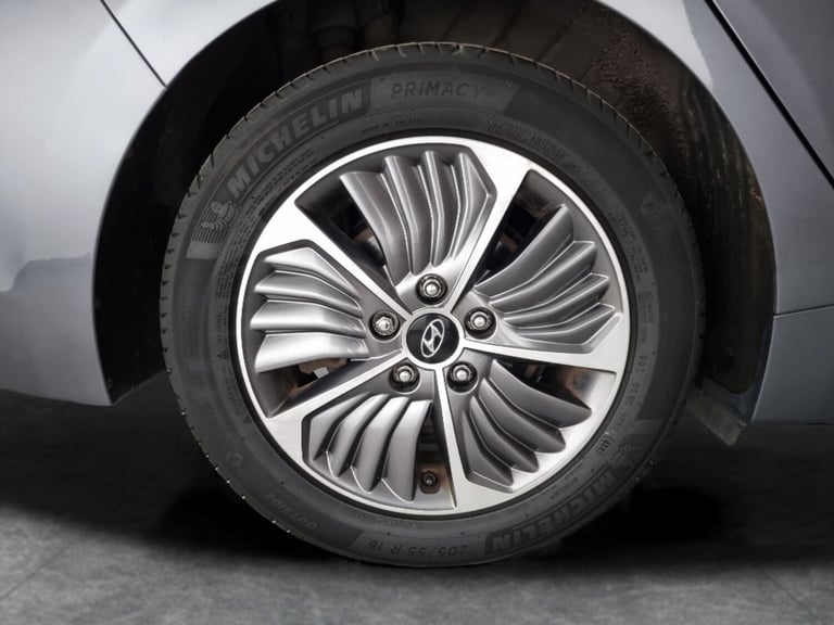 2020 Hyundai IONIQ 1.6 GDi Plug-in Hybrid Premium SE 5dr DCT HATCHBACK PETROL/ELECTRIC Automatic