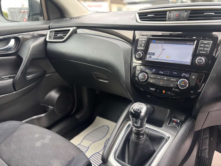 2015 Nissan Qashqai 1.2 Qashqai N-Tec DiG-T 5dr SUV Petrol Manual