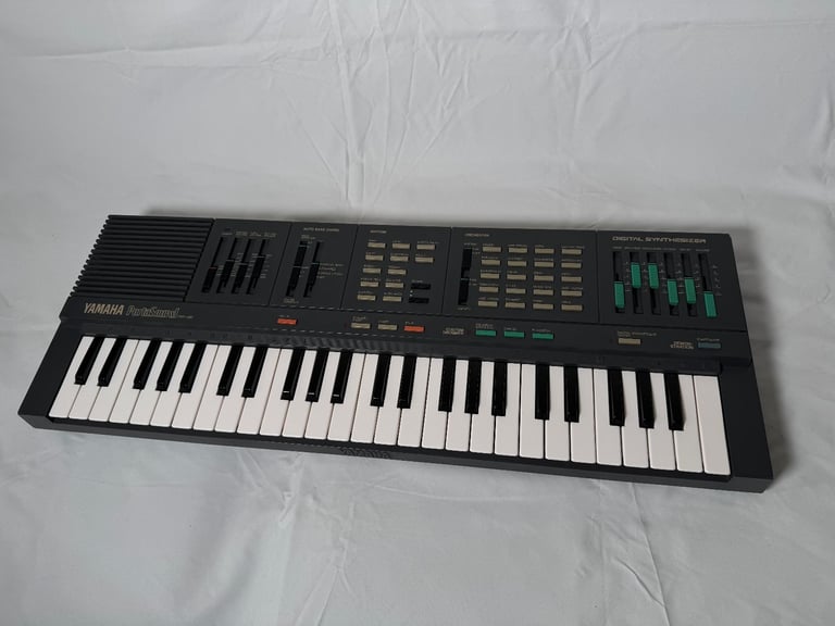 Yamaha Portasound PSS-360 Digital Synthesizer Keyboard