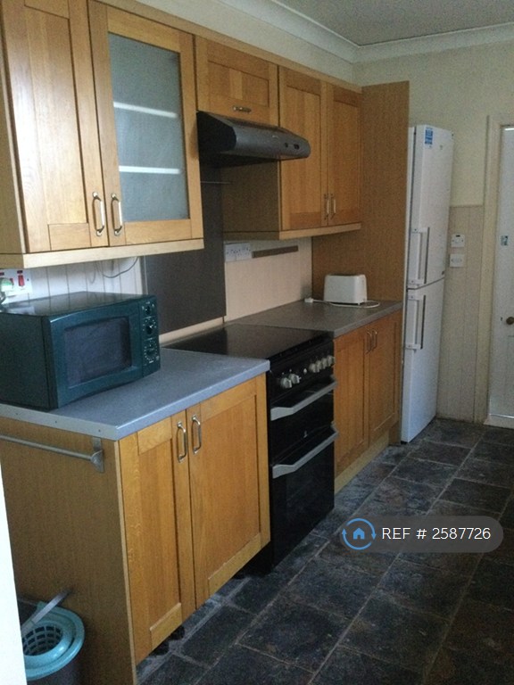 1 bedroom in Southampton Road, Northampton, NN4 (#2587726)