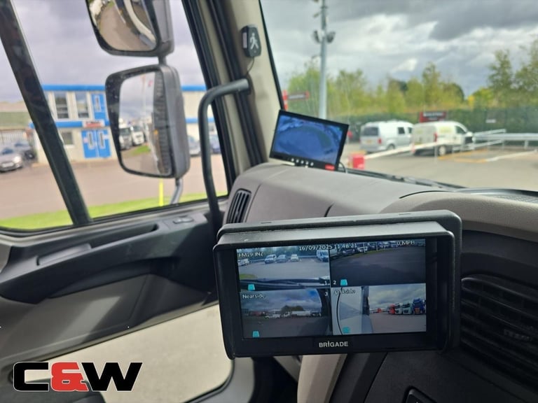 2019(19) FA LF 230 4x2 DROPSIDE REAR MOUNTED CRANE
