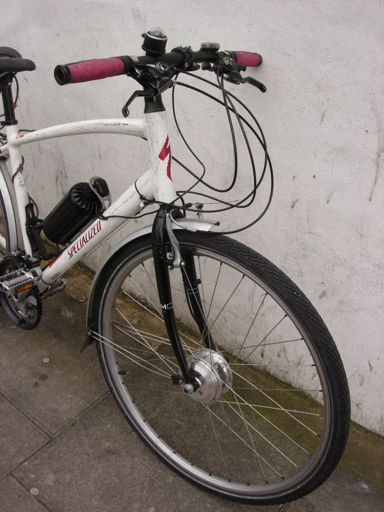 Electric Bike/ Hybrid/ Commuter Bike by Specialized, White, Medium, JUST SERVICED/ CHEAP PRICE!!!