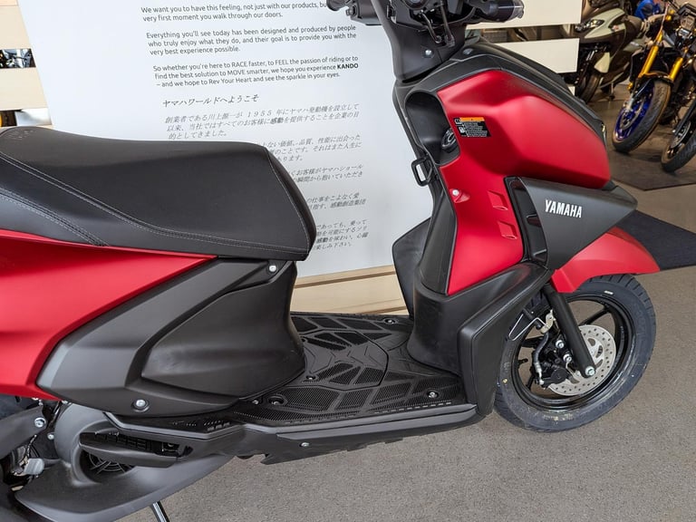 NEW Yamaha RayZR 125 Learner Legal Scooter. (Red) JUST £2,500 (No Admin Fees)
