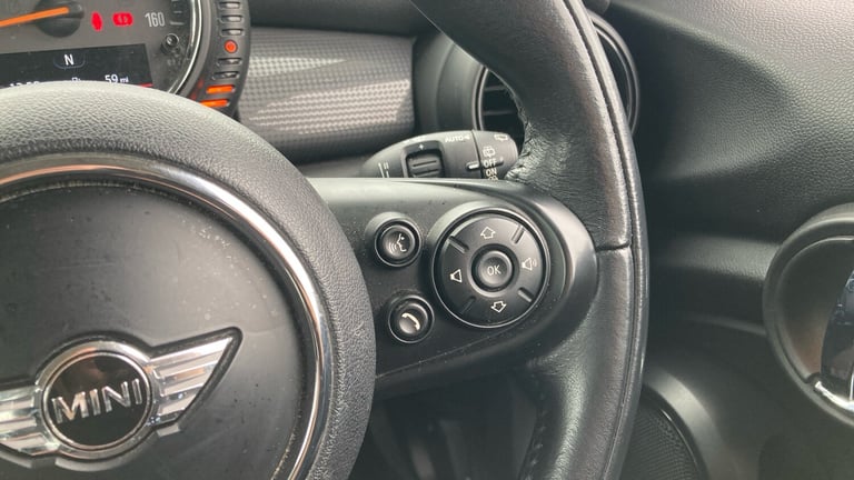 2016 MINI Hatch 1.5 Cooper 5dr Petrol Hatchback Hatchback Petrol Manual