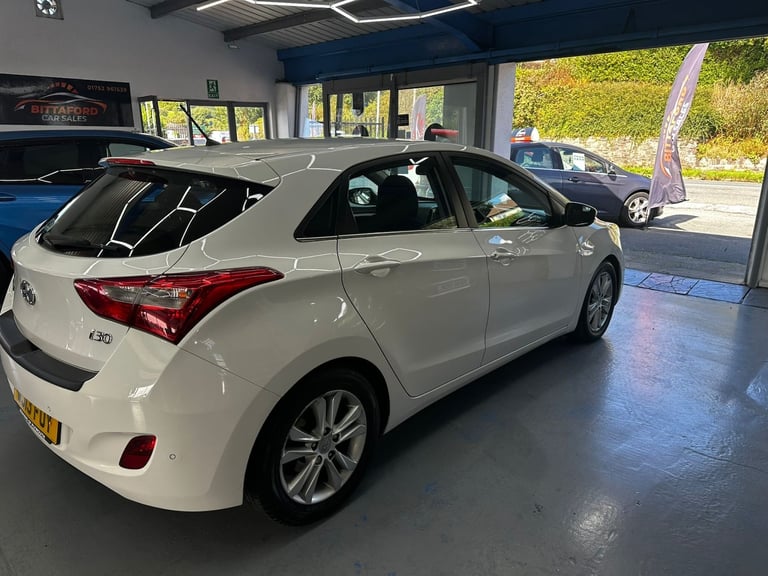 HYUNDAI I30 1.6 CRDi Blue Drive Style 2013