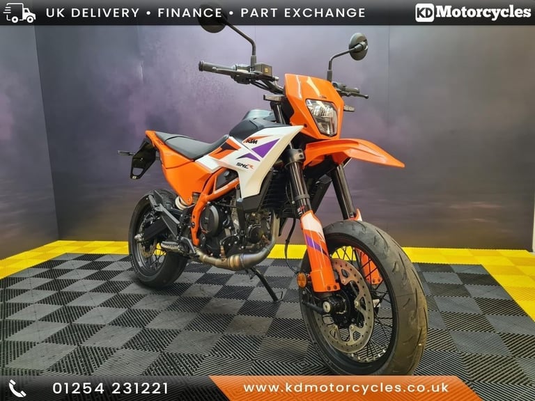 KTM 390 SMC R, 2025, New LC4 engines, low rate finance deals