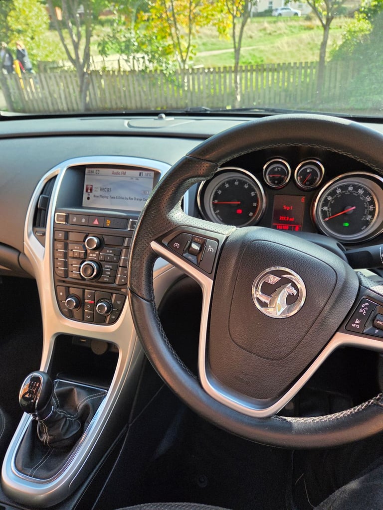 Vauxhall, ASTRA, Hatchback, 2010, Manual, 1598 (cc), 5 doors