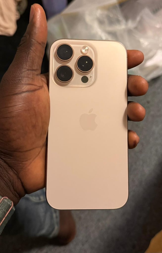 iPhone 16 pro desert titanium 