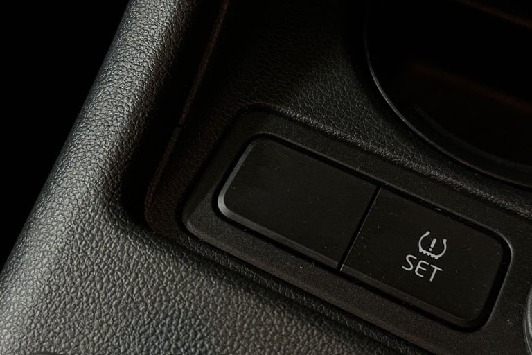 2017 SEAT Mii 64389 Hatchback Petrol Manual