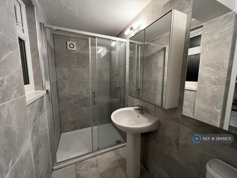 1 bedroom in Sunset Road, London, SE5 (#2645672)