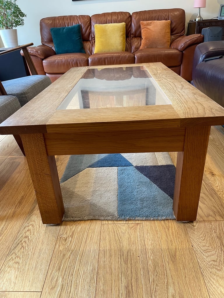 Oak wood coffee table