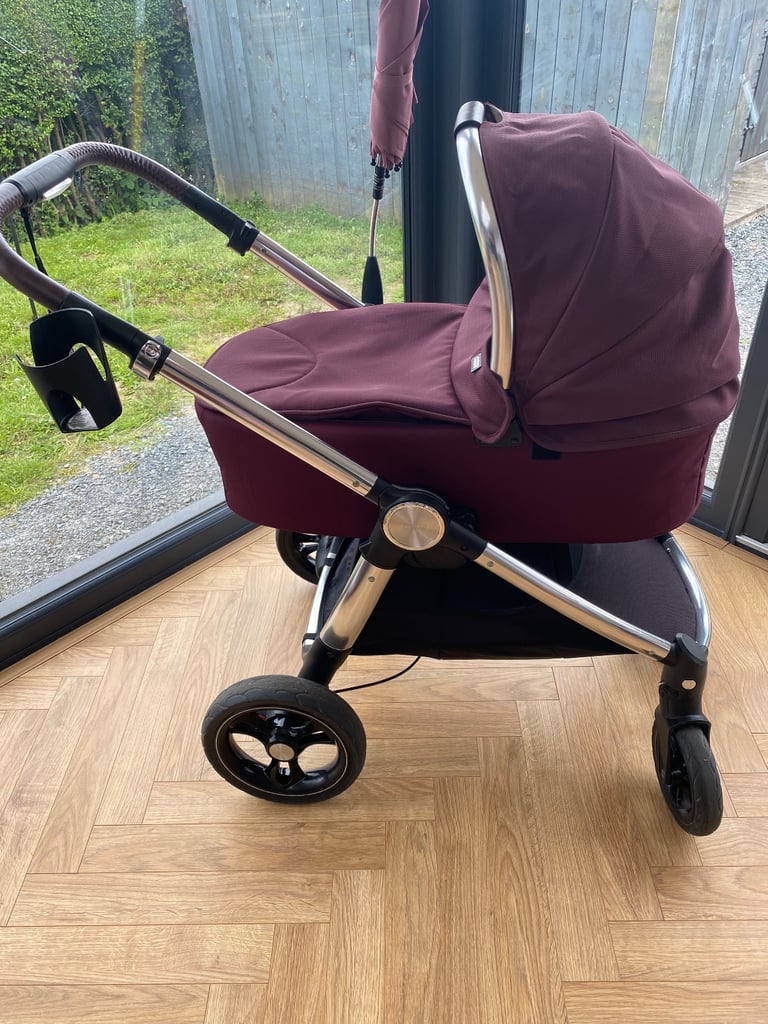 Mamas & Papps Mulberry Ocarro pram and carry tot bundle