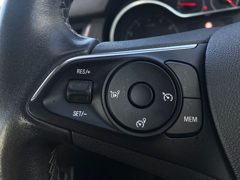 2020 Vauxhall Grandland X 1.2 Turbo Sport Nav 5dr Hatchback PETROL Manual