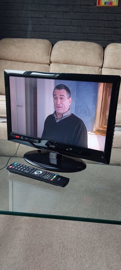 12V 19 inch Freeview Caravan Tv with Dvd