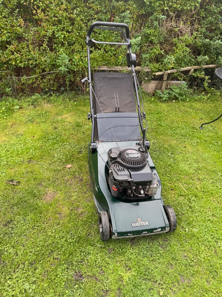 Hayter harrier 48 petrol self drive lawnmower 