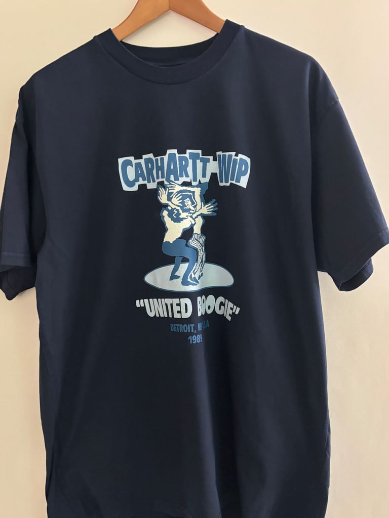 image for 5x Carhartt T-Shirts. All large. All excellent Condition. Cost £38-£45 each. £20 for 2