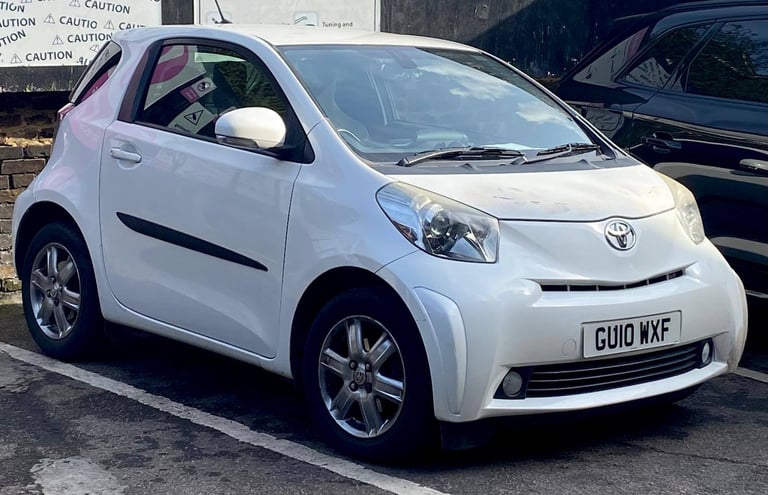 image for Toyota, IQ, Hatchback, 2010, Manual, 998 (cc), 3 doors
