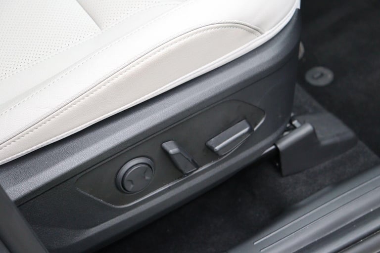 2025 Hyundai TUCSON 1.6T Plug-in Hybrid Ultimate 5dr 4WD Auto ESTATE PETROL/ELECTRIC Automatic